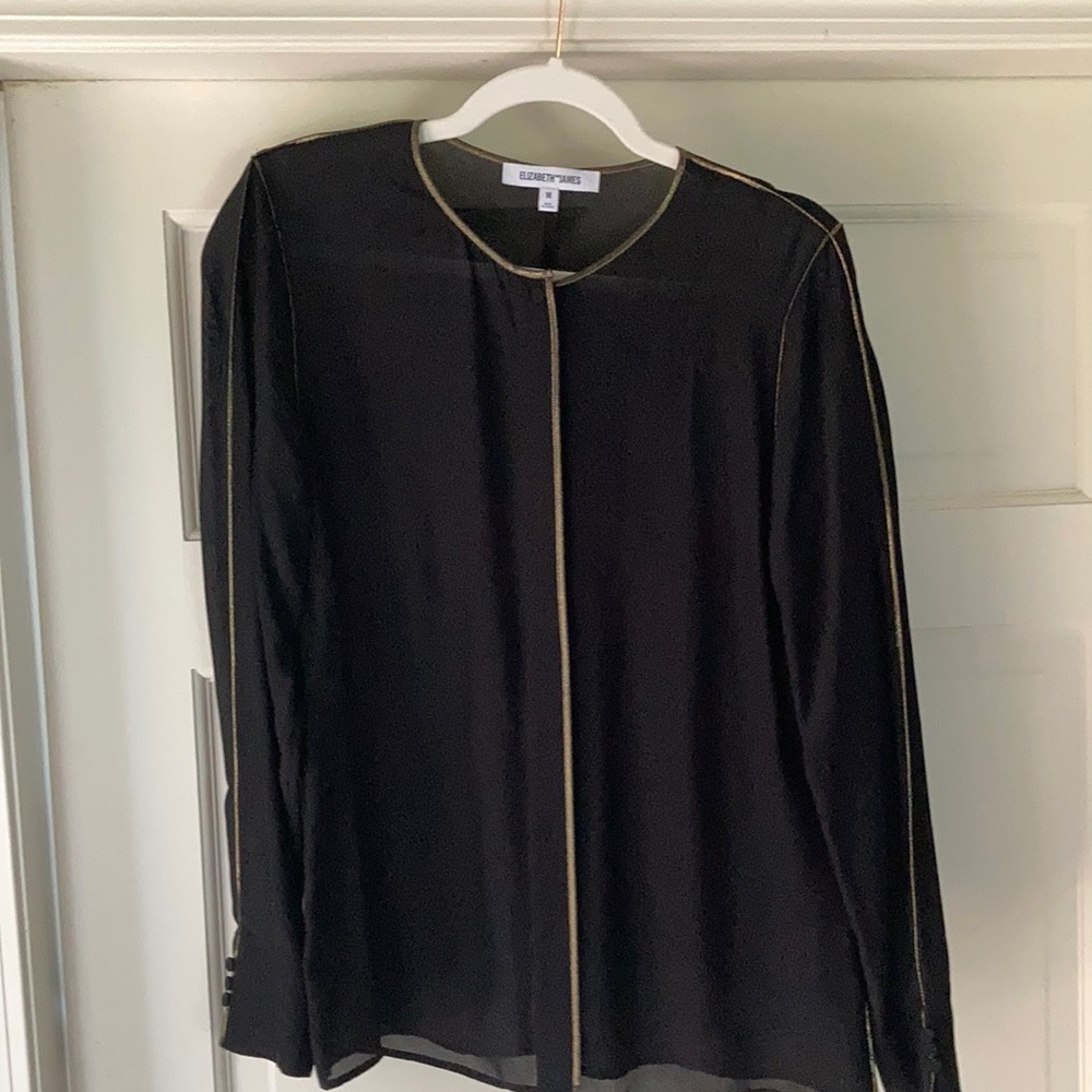 Elizabeth & James black shirt w gold trim. Sz m
